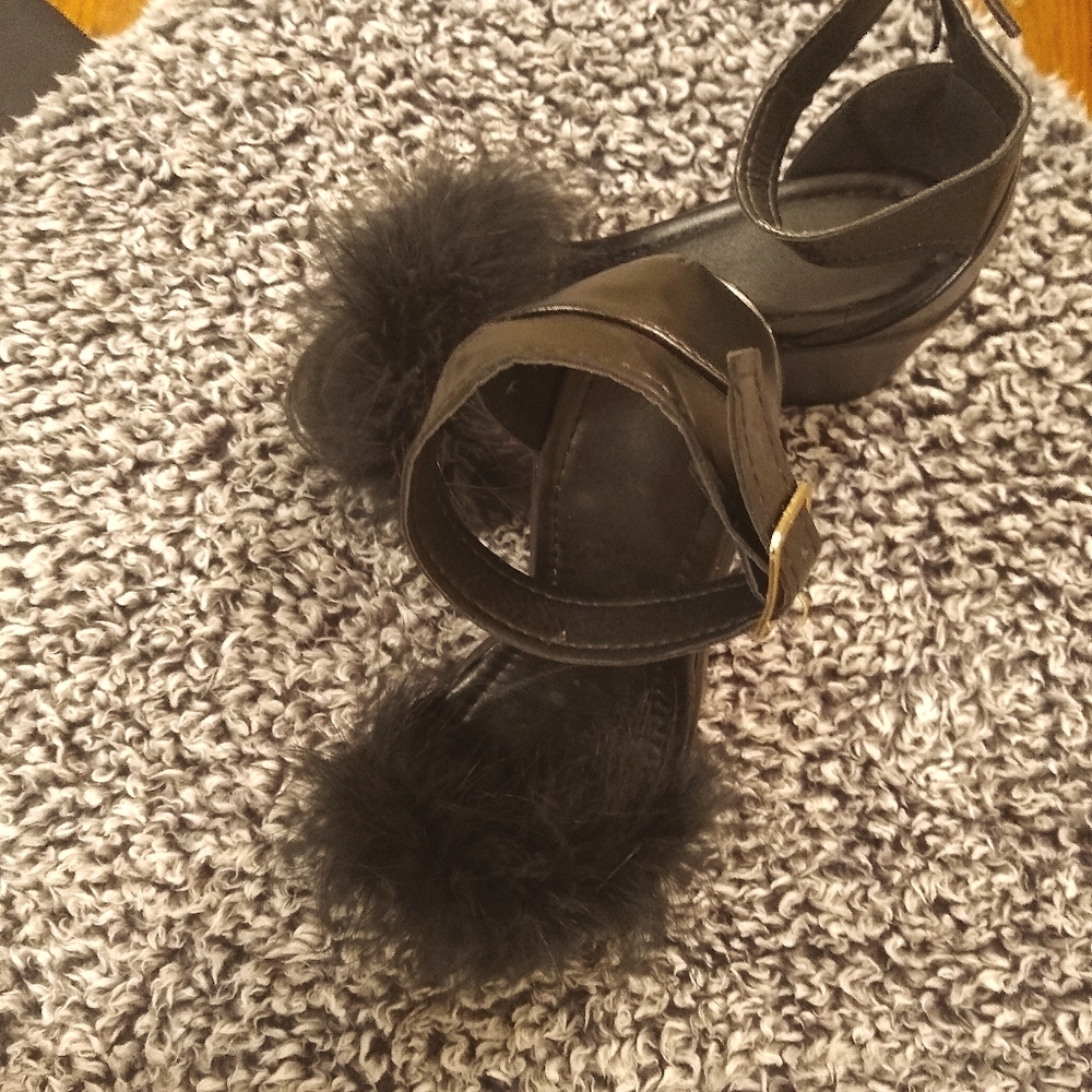 FUR HEELS